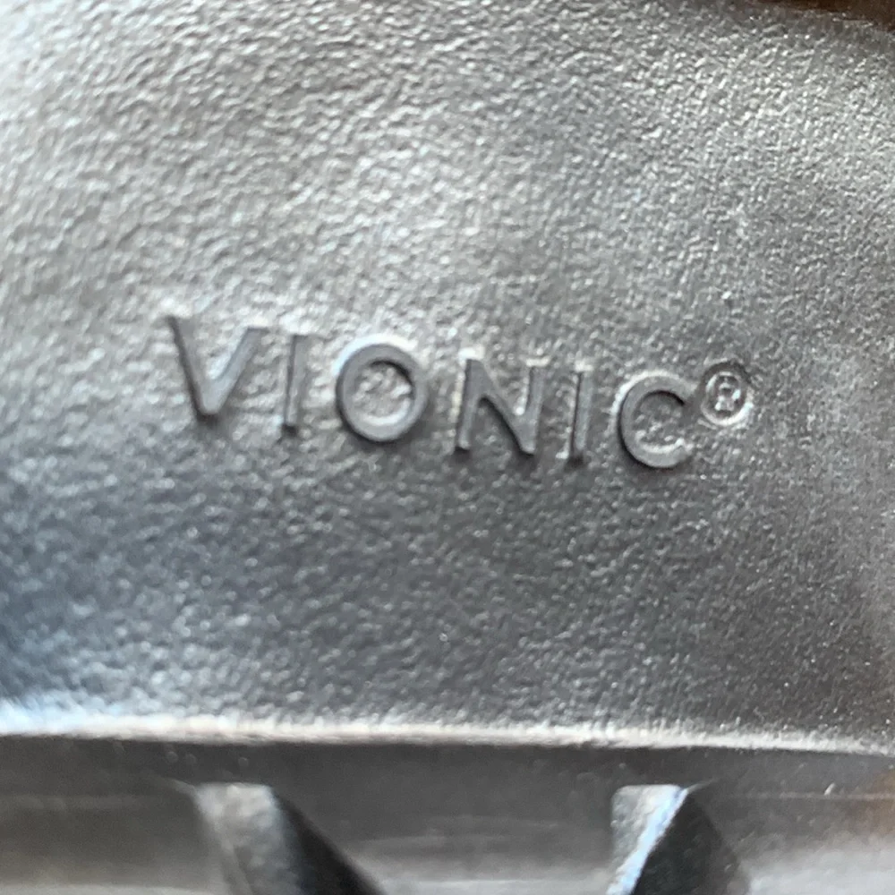 Vionic Cynthia black leather comfort chunky loafers arch support size 8-1/2 EUC
